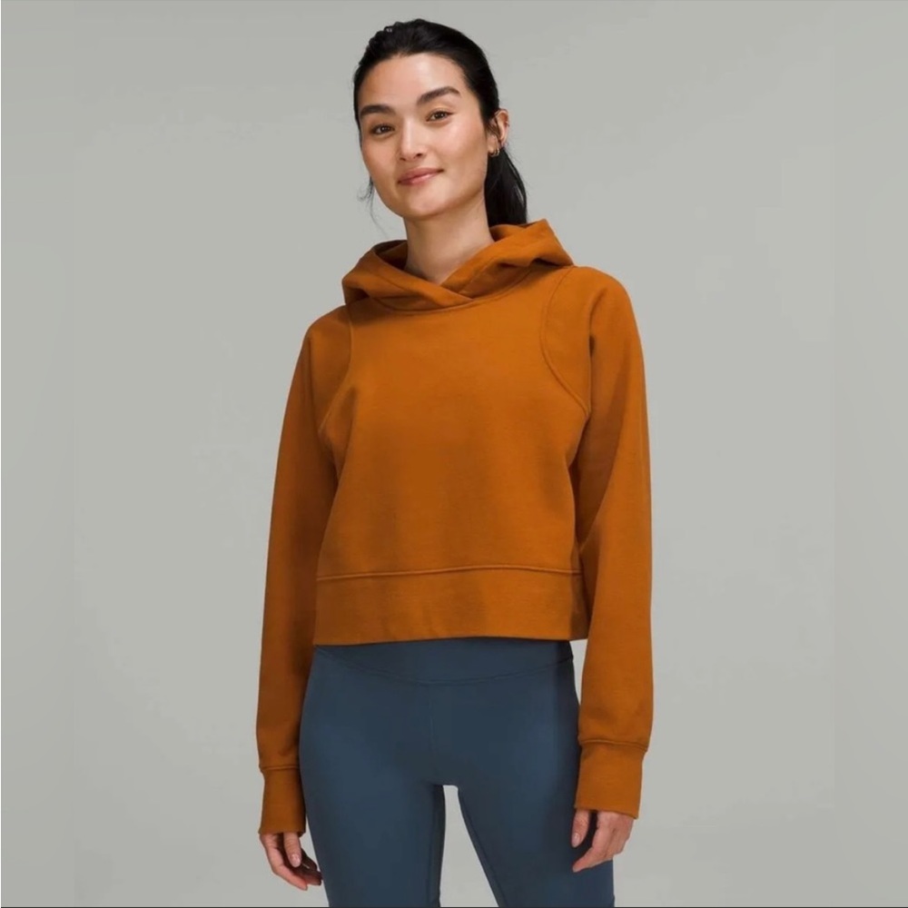 Lululemon Loungeful cropped hoodie Size 4